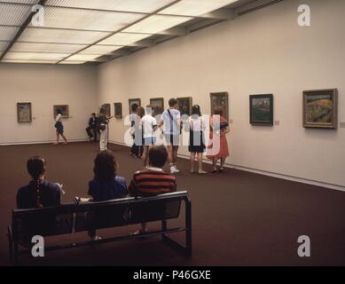 SALA DE EXPOSICION CON GENTE. Posizione: MUSEO VAN GOGH, Amsterdam, Olanda. Foto Stock