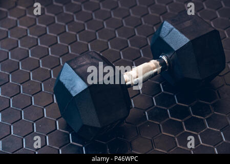 Manubrio nero on dark hi-tech sfondo Foto Stock