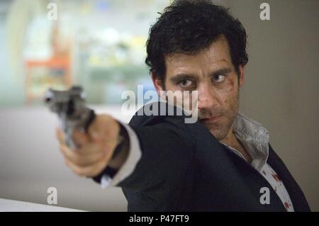 Pellicola originale titolo: INTERNATIONAL. Titolo inglese: INTERNATIONAL. Regista: Tom Tykwer. Anno: 2009. Stelle: Clive Owen. Credito: RELATIVITY MEDIA/ATLAS ENTERTAINMENT/MOSAIC MEDIA GROUP/ / Album Foto Stock