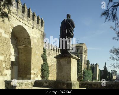 PUERTA DE ALMODOVAR Y ESTATUA DE SENECA. Posizione: esterno, Spagna. Foto Stock