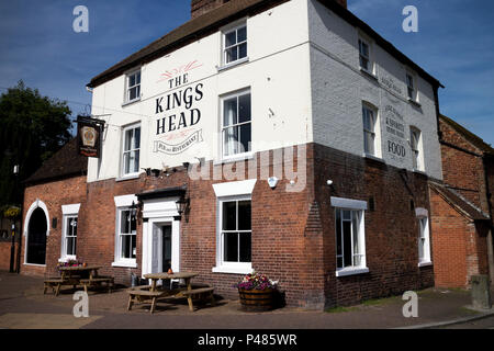 Il Kings Head Pub, Upton-su-Severn, Worcestershire, England, Regno Unito Foto Stock