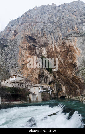 Tekija - casa Dervish e fiume Buna molla, Blagaj, Bosnia Erzegovina Foto Stock