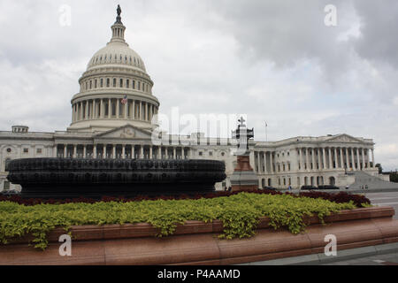 Washington, DC, Stati Uniti d'America. Il 21 giugno, 2018. Parte anteriore orientale degli Stati Uniti Campidoglio la mattina che la casa è stata la preparazione per le votazioni su due fatture di immigrazione. Credito: Evan Golub/ZUMA filo/Alamy Live News Foto Stock