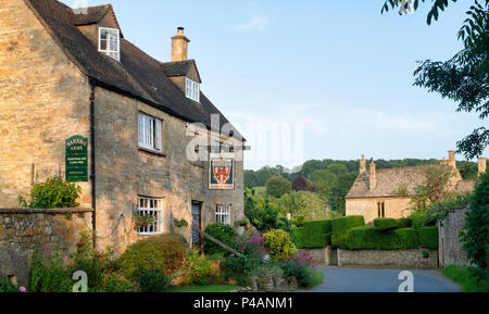 Bakers Arms pub in ampia Campden, Gloucestershire, Cotswolds, Inghilterra Foto Stock