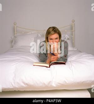 Pellicola originale titolo: Bridget Jones il diario. Titolo inglese: Bridget Jones il diario. Regista: Sharon Maguire. Anno: 2001. Stelle: Renee Zellweger. Credito: Universal Pictures / Album Foto Stock