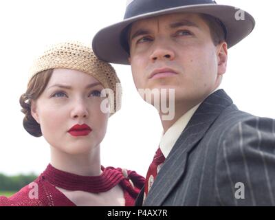 Pellicola originale titolo: Bonnie e Clyde. Titolo inglese: Bonnie e Clyde. Regista: Beresford Bruce. Anno: 2013. Stelle: Emile Hirsch; HOLLIDAY GRAINGER. Credito: Sony Pictures Television / Album Foto Stock