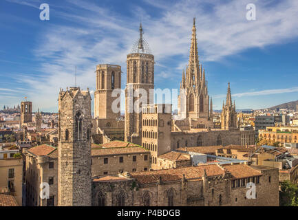 La cattedrale di Barcellona, Barcellona, Ciutat Vella, quartiere Gotico, skyline, Spagna Foto Stock