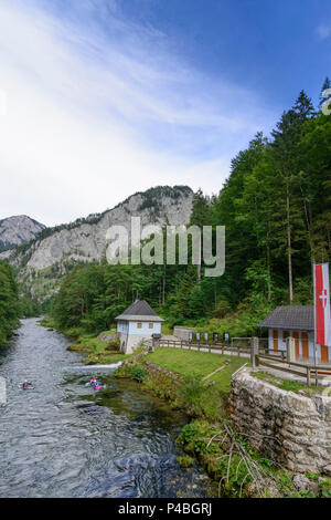 , Wildalpen Kläfferquelle sorgente di 2. Wiener Hochquellenleitung (primavera in montagna (acqua) pipeline), fiume Salza, canoeist, Hochsteiermark (Alta Stiria), Stiria, Austria Foto Stock