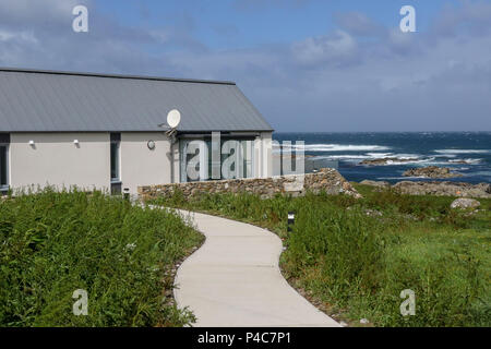 Percorso concreto al centro visitatori a Fanad Head, County Donegal, Irlanda. Foto Stock