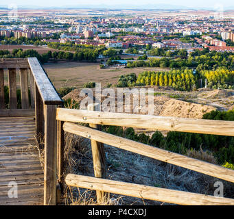 Alcalá de Henares vista desde el Mirador del Salto del Cura. Madrid. España Foto Stock