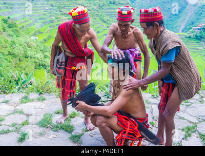Persone della minoranza Ifugao a Banaue nelle Filippine Foto Stock