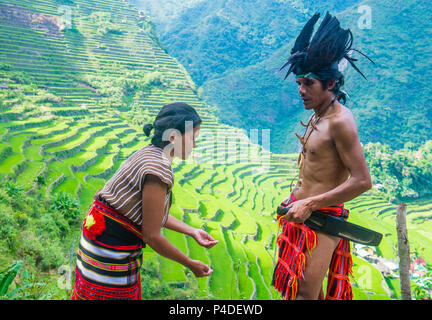 Persone della minoranza Ifugao a Banaue nelle Filippine Foto Stock
