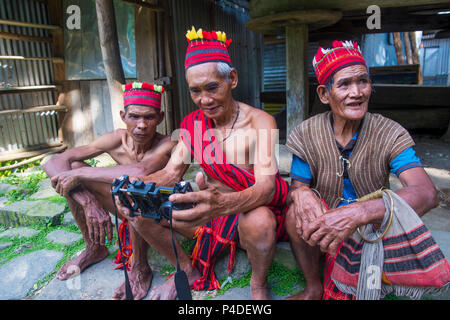 Persone della minoranza Ifugao a Banaue nelle Filippine Foto Stock