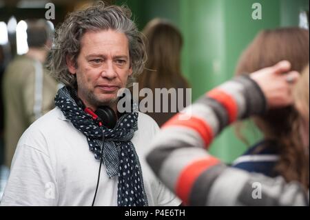 Pellicola originale Titolo: Sunshine su Leith. Titolo inglese: Sunshine su Leith. Regista: DEXTER Fletcher. Anno: 2013. Stelle: DEXTER Fletcher. Credit: nero cammello foto/film di DNA / Album Foto Stock