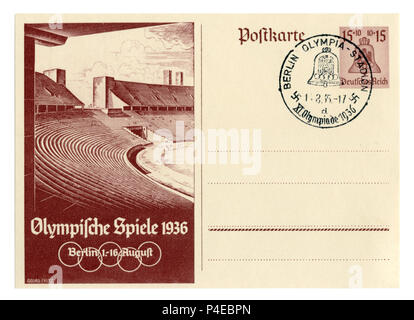 German Historical cartolina postale: XI Giochi Olimpici Estivi 1936 a Berlino, lo stadio Olimpico. La campana è un simbolo dei giochi, cancellazione speciale, Foto Stock