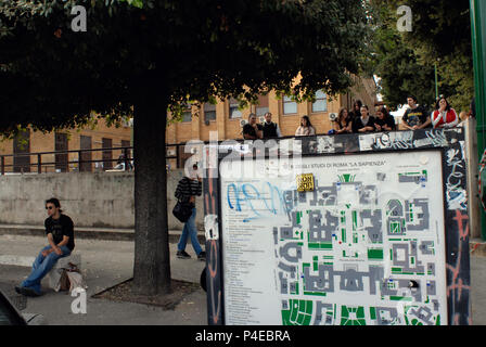 Gli studenti di università pubblica " La Sapienza". Roma Italia. Foto Stock