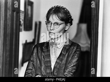 Pellicola originale titolo: ZELIG. Titolo inglese: ZELIG. Regista: WOODY ALLEN. Anno: 1983. Stelle: Mia Farrow. Credito: ORION/WARNER BROTHERS / Album Foto Stock