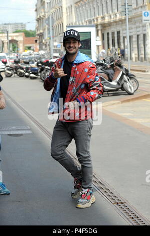 Alexandre Pato arriva al hotel per Andrea Pirlo addio corrispondono a Milano con: Alexandre Pato Dove: Milano, Italia Quando: 30 Nov 1969 Credit: IPA/WENN.com * * disponibile solo per la pubblicazione in UK, USA, Germania, Austria, Svizzera** Foto Stock