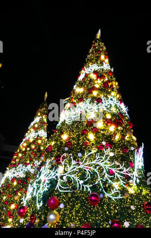 BANGKOK, Tailandia - 21 novembre 2017: Buon Natale e Felice Anno Nuovo 2018 evento è che mostra un CentralWorld, il popolare e il grande centro commerciale in Foto Stock