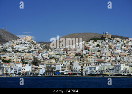 Città Ermoupolis, isola SIROS, CICLADI Grecia Foto Stock