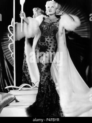 Pellicola originale titolo: Go West GIOVANE. Titolo inglese: Go West GIOVANE. Regista: HENRY HATHAWAY. Anno: 1936. Stelle: Mae West. Credito: Paramount Pictures / Album Foto Stock