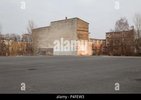 Berlino, Germania, Geteerte Freiflaeche nel Hannah-Karminski-Strasse in Berlin-Charlottenburg Foto Stock