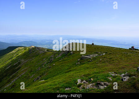 Sentiero attraverso i monti Tatra. Babia Gora peak Foto Stock