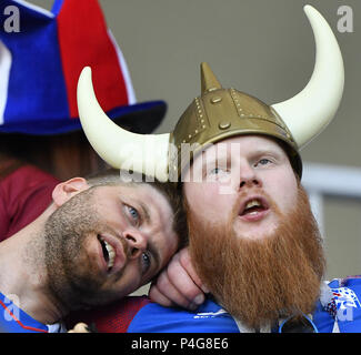 Volgograd, Russia. Il 22 giugno, 2018. Gli appassionati di Islanda sono visti prima del 2018 Coppa del Mondo FIFA Gruppo D match tra la Nigeria e l'Islanda in regioni di Volgograd, Russia, 22 giugno 2018. Credito: Egli Canling/Xinhua/Alamy Live News Foto Stock