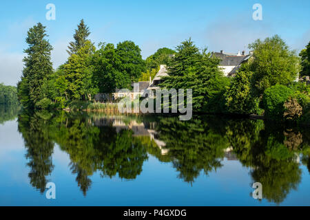 Rue du Lac, Huelgoat, Finistère Bretagna, Francia, Europa Foto Stock