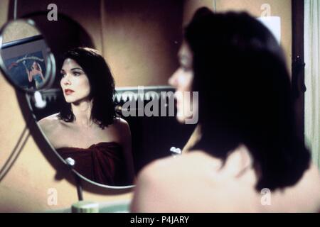 Pellicola originale titolo: MULHOLLAND DR. l. Titolo inglese: Mulholland Drive. Regista: David Lynch. Anno: 2001. Stelle: LAURA HARRING. Credito: L'immagine di fabbrica produzioni asimmetrico/IMMAGINARE TELEVIS / Album Foto Stock