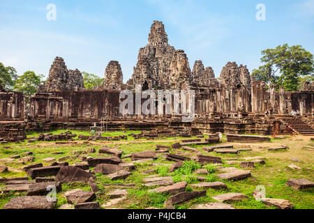 Bayon è un ben noto tempio Khmer di Angkor in Cambogia Foto Stock