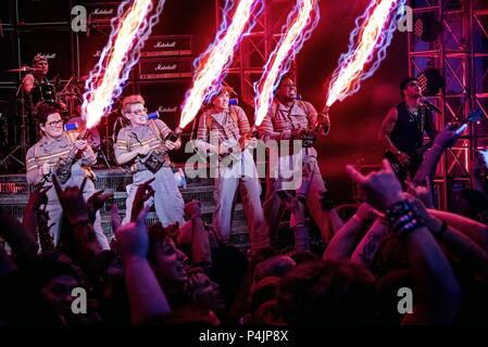Pellicola originale titolo: GHOSTBUSTERS. Titolo inglese: GHOSTBUSTERS. Regista: PAUL FEIG. Anno: 2016. Stelle: MELISSA MCCARTHY; KRISTEN WIIG; KATE MCKINNON; LESLIE JONES. Credito: BERGSTEN MUSICA/Columbia Pictures/FEIGCO ENTERTAINMENT/LStar / Album Foto Stock