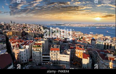 Istanbul skyline al tramonto, Turchia Foto Stock