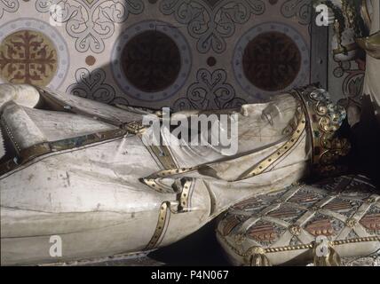 Sepultura de la Reina Elisenda DE MONTCADA EN LA IGLESIA del Monasterio de Pedralbes - SIGLO XIV. Posizione: Monasterio de Pedralbes-interno, Barcelona, Spagna. Foto Stock