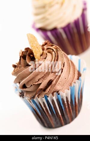 Tortini di cioccolato con crema di Gianduia Foto Stock