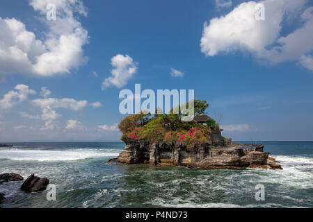 Dal Tempio Tanah Lot in Bali Indonesia - natura e fondo di architettura Foto Stock