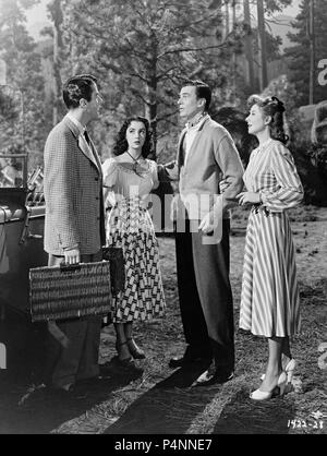 Pellicola originale titolo: JULIA MISBEHAVES. Titolo inglese: JULIA MISBEHAVES. Regista: JACK CONWAY. Anno: 1948. Stelle: GREER GARSON; Elizabeth Taylor; PETER LAWFORD; WALTER PIDGEON. Credito: M.G.M. / Album Foto Stock