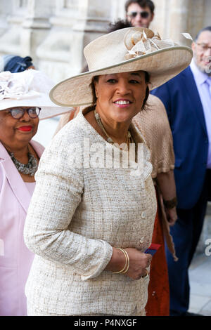 Londra, Regno Unito. Il 22 giugno 2018. La baronessa Scozia arriva l'Abbazia di Westminster per assistere a un servizio di ringraziamento in occasione del settantesimo anniversario dello sbarco del Impero Windrush MV il 22 giugno 1948 a Tilbury Docks con 492 passeggeri dei Caraibi. Credito: Dinendra Haria/Alamy Live News Foto Stock