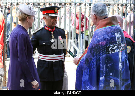 Londra, Regno Unito. Il 22 giugno 2018. Lord Luogotenente arriva l'Abbazia di Westminster per assistere a un servizio di ringraziamento in occasione del settantesimo anniversario dello sbarco del Impero Windrush MV il 22 giugno 1948 a Tilbury Docks con 492 passeggeri dei Caraibi. Credito: Dinendra Haria/Alamy Live News Foto Stock