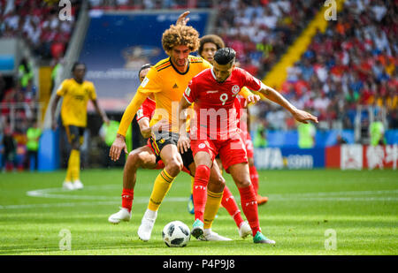 Spartak Stadium, Mosca, Russia. Il 23 giugno, 2018. Coppa del Mondo FIFA Football, gruppo G, Belgio contro la Tunisia; Anice Badri di Tunisia affrontare Marouane Fellaini del Belgio Credito: Azione Sport Plus/Alamy Live News Foto Stock