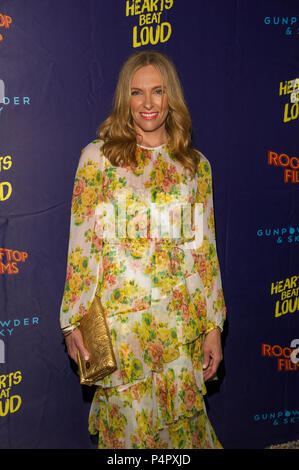 NEW YORK, NY - Giugno 6: Toni Collette assiste il 'cuore batte forte' New York Premiere a Pioneer funziona su Giugno 6, 2018 in New York City. Foto Stock