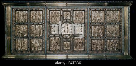 *Frontale altare DE EN ORO CON LA VIDA DE CRISTO. Posizione: Iglesia de San Ambrosio, Milano, Italia. Foto Stock