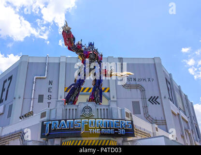 ORLANDO, FLORIDA, Stati Uniti d'America - 08 maggio, 2018: Universal Studios. Ingresso di trasformatori 3D ride. Foto Stock