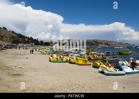 La spiaggia di Copacabana in Bolivia Foto Stock