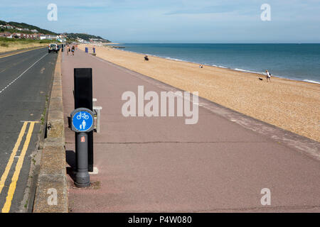 Le restrizioni per il parcheggio sulla Princess Parade, Hythe Kent. Foto Stock