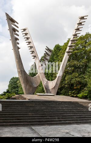 Szczecin, Polonia, memoriale ai soldati polacchi uccisi nella II Guerra Mondiale presso il cimitero centrale Foto Stock