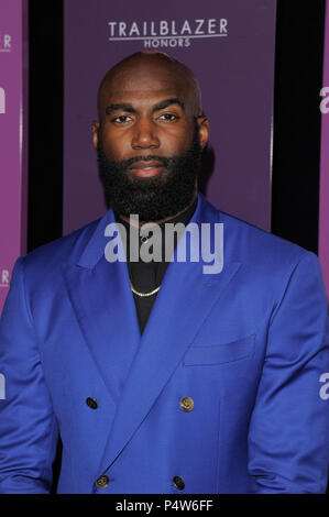 NEW YORK, NY - 21 giugno: Philadelphia Eagles sicurezza Malcolm Jenkins assiste il 2018 VH 1 Apripista lode presso la Cattedrale di San Giovanni il divino su giu Foto Stock