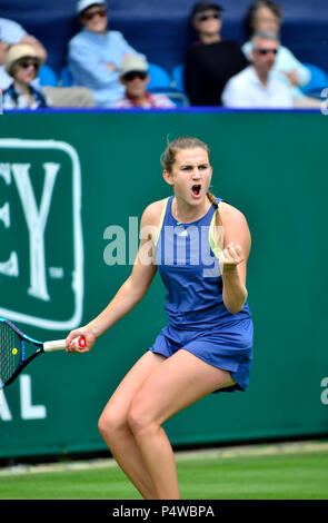 Katy Dunne (GB) giocando nel primo turno di qualificazione della Valle di natura internazionale, Eastbourne 22 Giugno 2018 Foto Stock