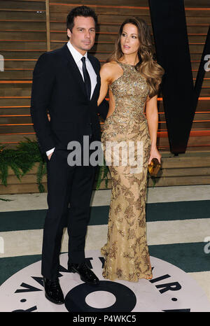 Kate Beckinsale, Len Wiseman 145 arrivando a Vanity Fair Oscars 2014 Festa al 8680 Sunset Boulevard West Hollywood.Kate Beckinsale, Len Wiseman 145 ------------- Red Carpet Event, verticale, STATI UNITI D'AMERICA, industria cinematografica, celebrità, fotografia, Bestof, arte cultura e intrattenimento, Topix celebrità moda / Verticale, meglio di, evento nella vita di Hollywood - California, moquette rossa e dietro le quinte, USA, industria cinematografica, celebrità, movie celebrità, personaggi televisivi, musica celebrità, fotografia, Bestof, arte cultura e intrattenimento, Topix, verticale, famiglia da dall'anno , 2014, inquir Foto Stock