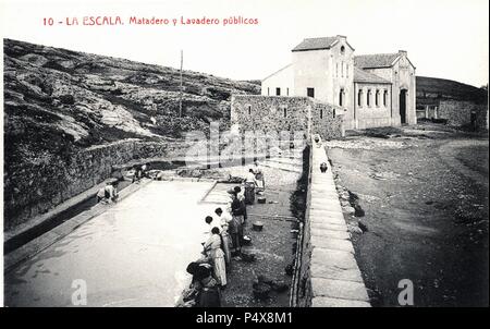 Tarjeta postale. Matadero y públicos lavaderos de La Escala. Años 1908. Foto Stock